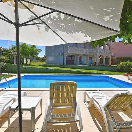 Double Room With Pool 2261 Medulin Exteriér fotografie